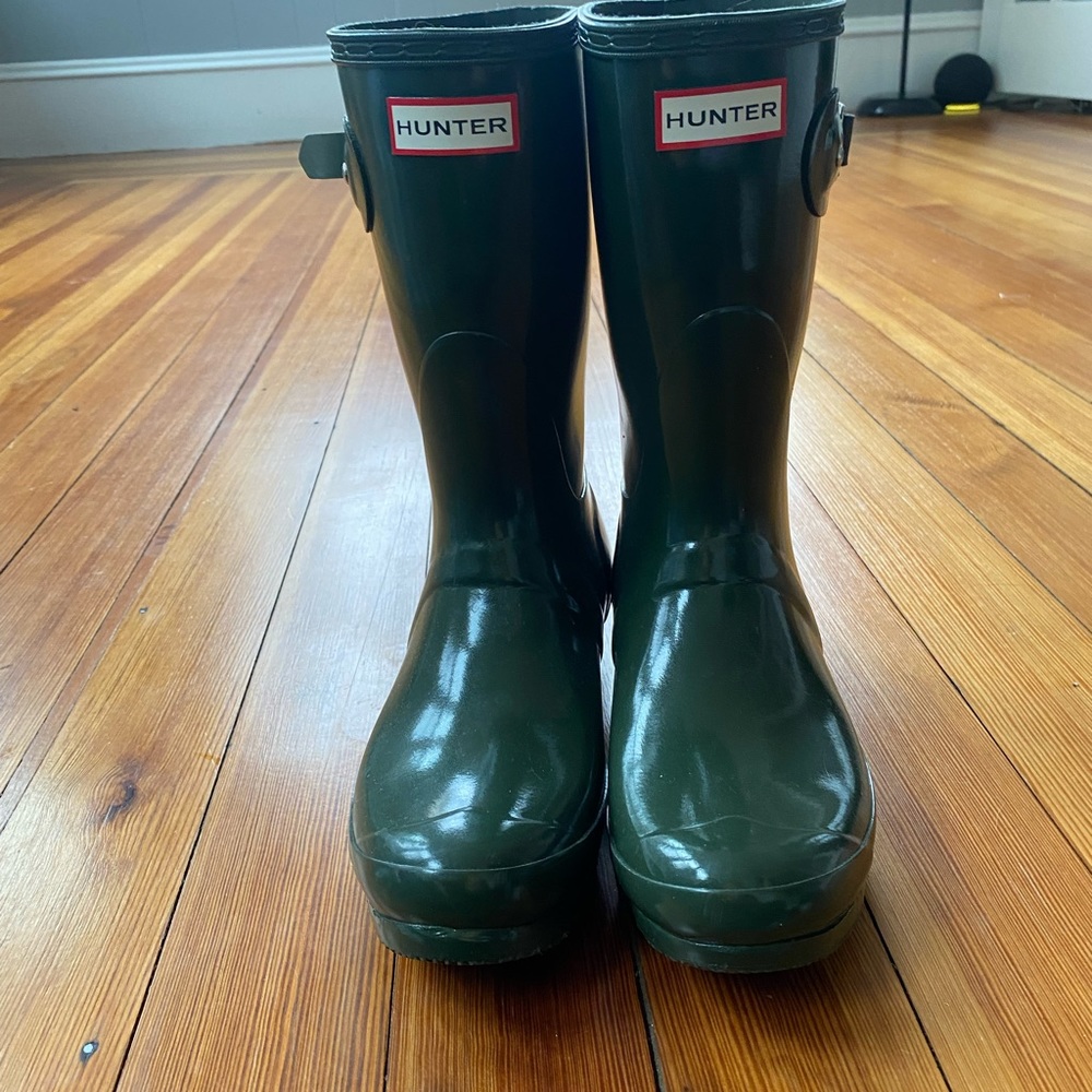 Green Hunter short rain boots excellent condition size 8
